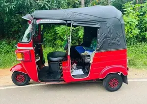 Bajaj RE 2010