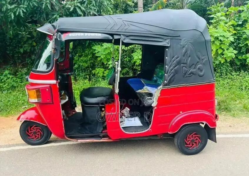 Bajaj RE 2010