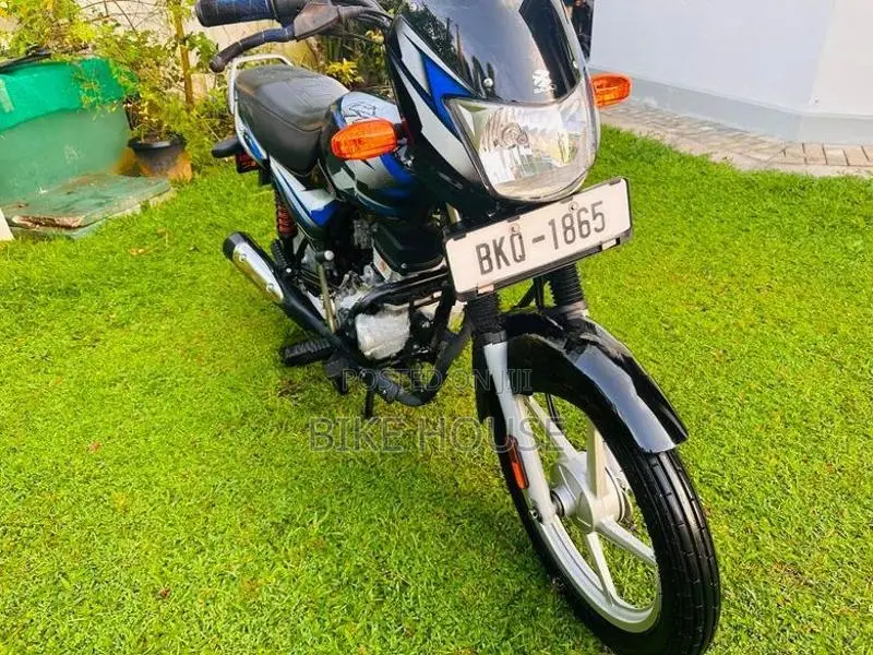 Bajaj CT100 ES 2025