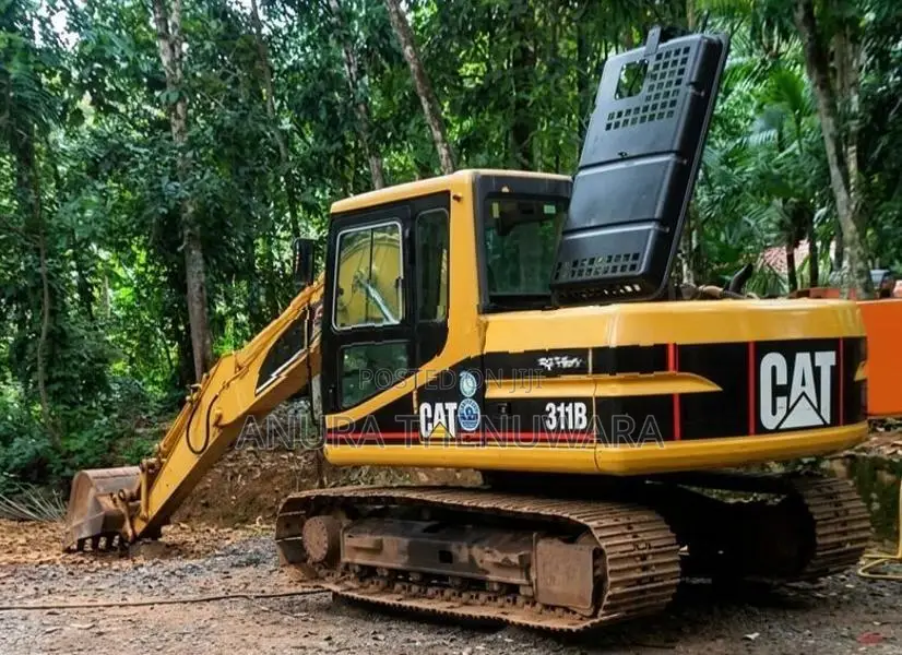 CAT 311B Excavator 2001