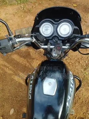 Bajaj Platina 100 2015