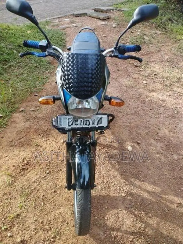 Bajaj Platina 100 2015