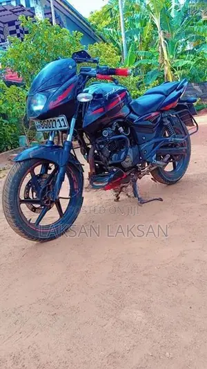 Bajaj Pulsar 180 2018