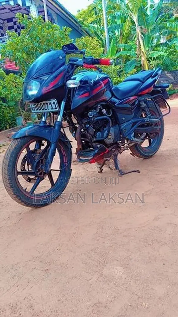 Bajaj Pulsar 180 2018