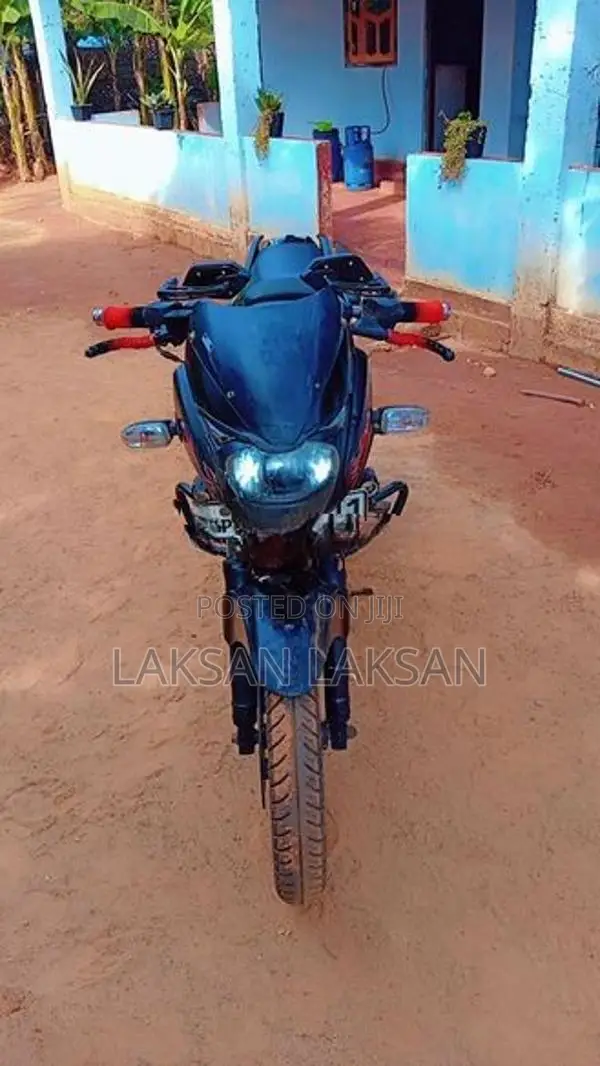 Bajaj Pulsar 180 2018