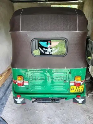 Bajaj RE 2011
