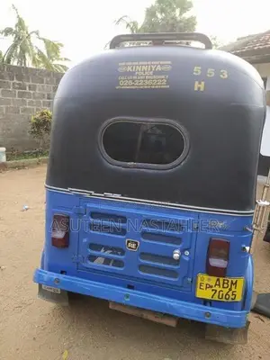 Bajaj RE 2016