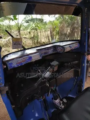 Bajaj RE 2016