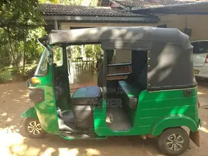 Bajaj RE 2020