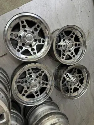 15” Alloy Wheels