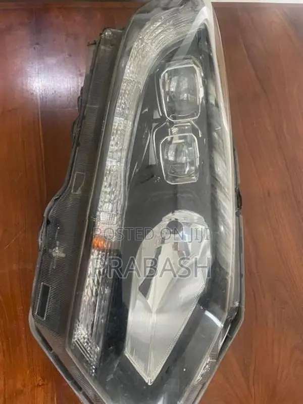 Honda Vezel Head light RU 13