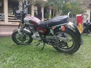 Suzuki GN 125 2004