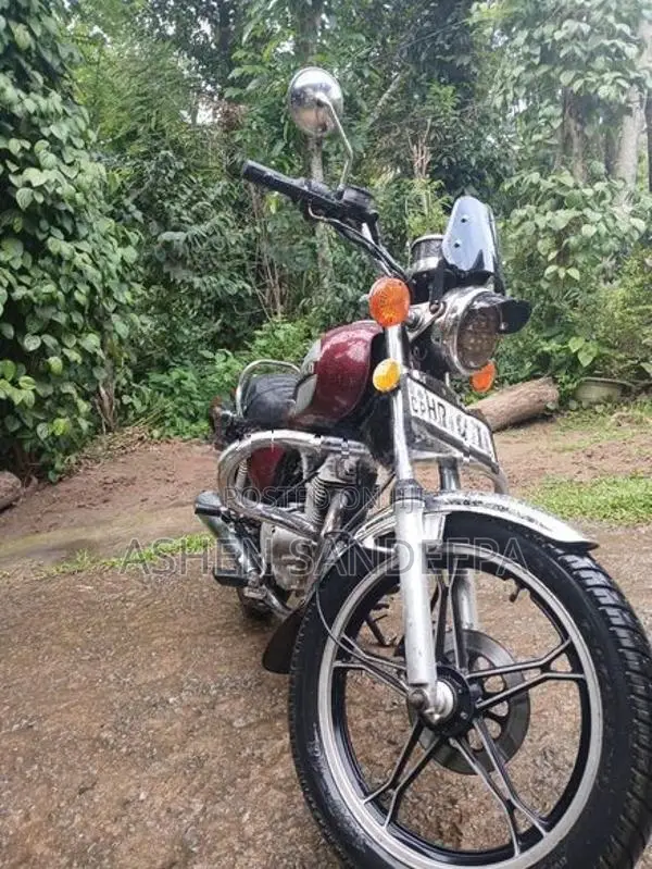 Suzuki GN 125 2004