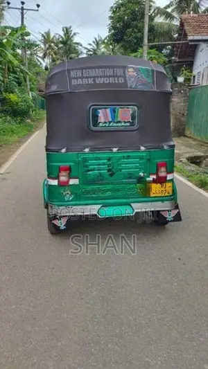 Bajaj RE 2 Stroke 2004