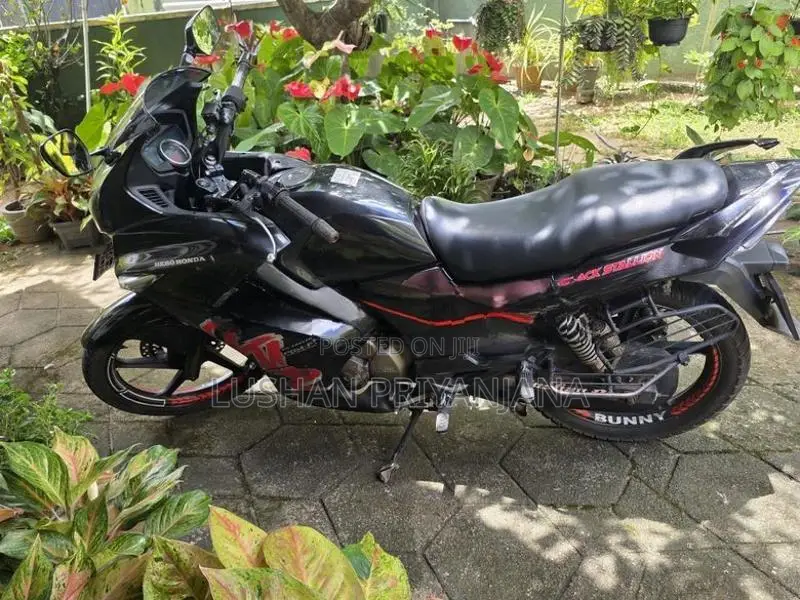 Hero Karizma ZMR 2011