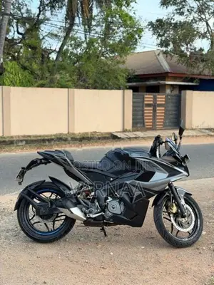 Bajaj Pulsar RS200 2018