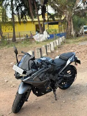 Bajaj Pulsar RS200 2018