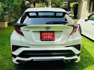 Toyota CHR NGX50 2017