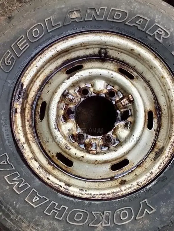 Toyota Tyre 245/70 R16