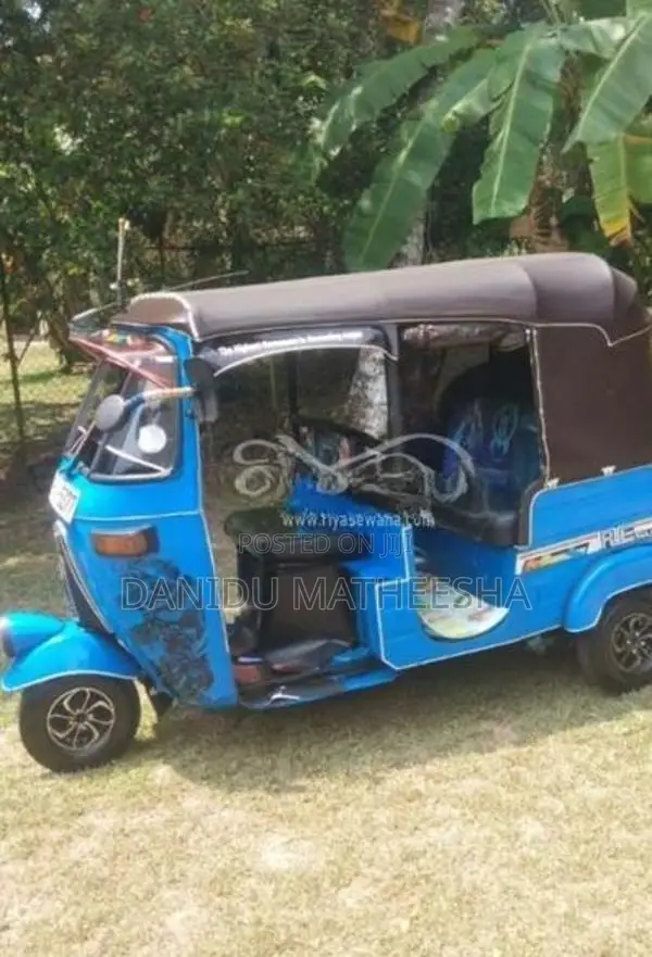 Bajaj RE 2004