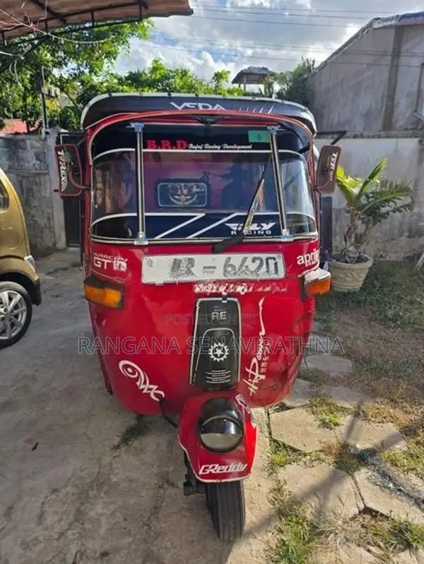 Bajaj RE 2009