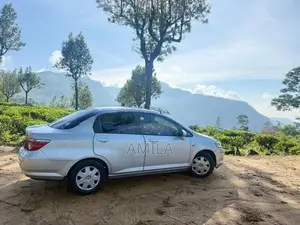 Honda Fit Aria 2008