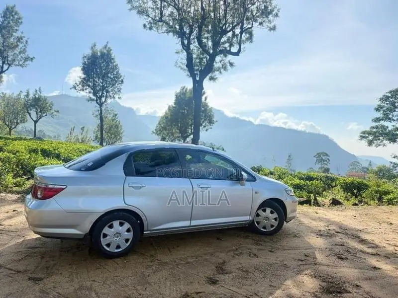 Honda Fit Aria 2008