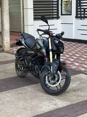 Bajaj Pulsar N160 Premium 2025