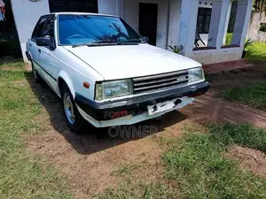 Nissan Sunny B11 1984