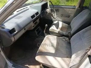Nissan Sunny B11 1984