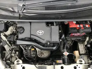 Toyota Vitz 2017