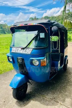 Bajaj RE RE4STROKE 2010