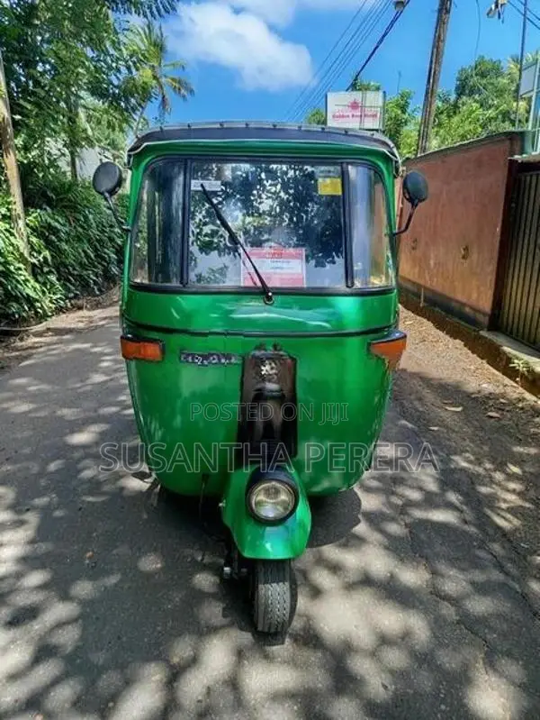 Bajaj RE 2004