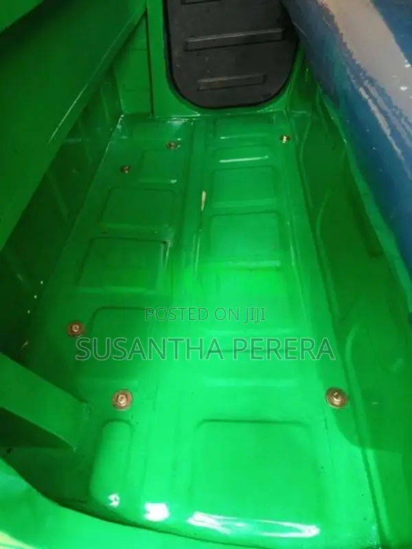 Bajaj RE 2004
