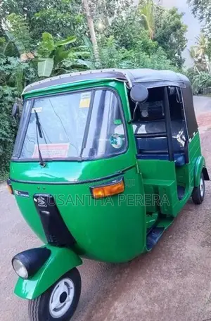 Bajaj RE 2004