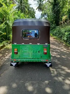 Bajaj RE 2004