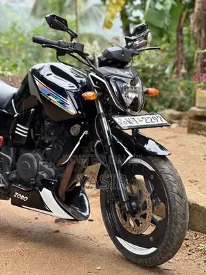 Yamaha FZS V1 2011