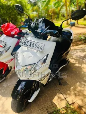 Honda Dio Black/White 2016
