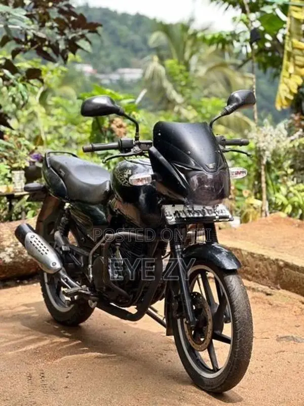 Bajaj Pulsar 180 2005