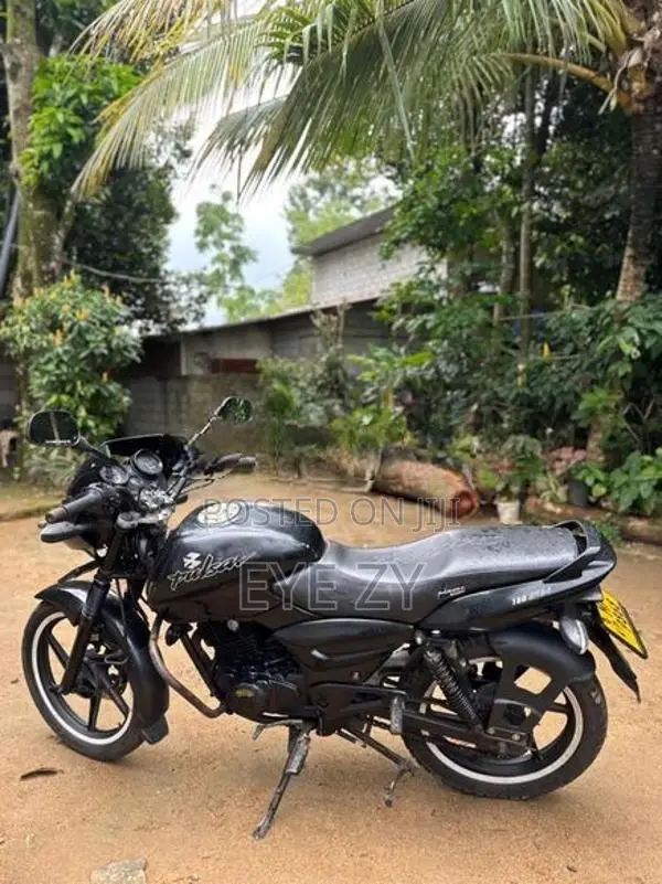 Bajaj Pulsar 180 2005