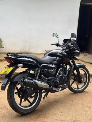 Bajaj Pulsar 180 2005