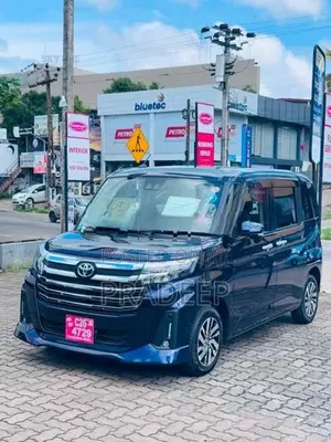 Toyota Roomy 2024