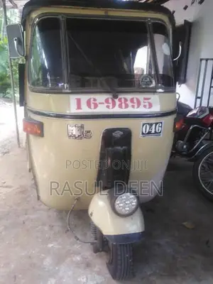 Bajaj RE 1989