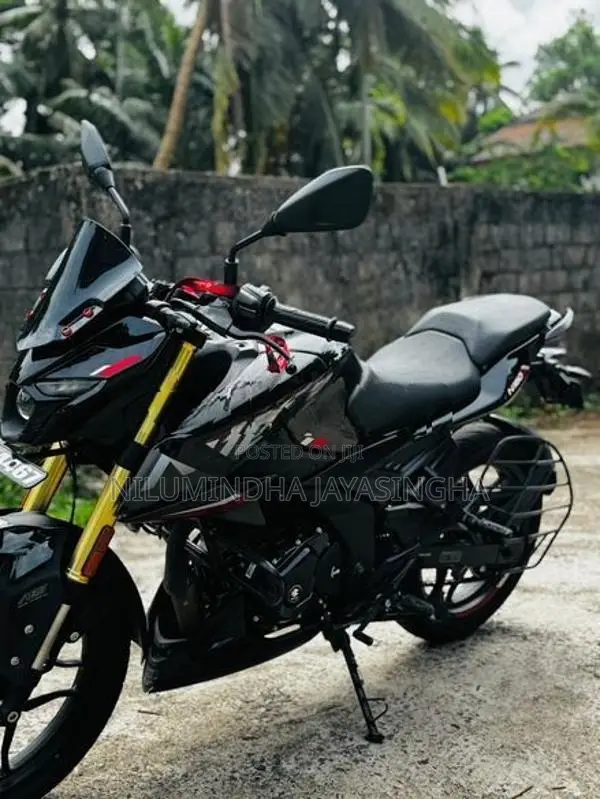 Bajaj Pulsar N160 2025
