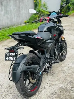 Bajaj Pulsar N160 2025