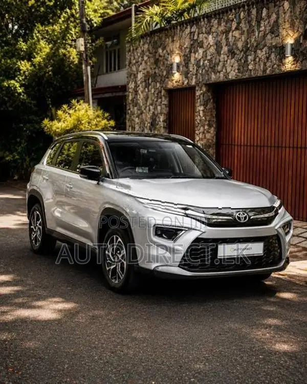 Toyota Hyryder V 2026