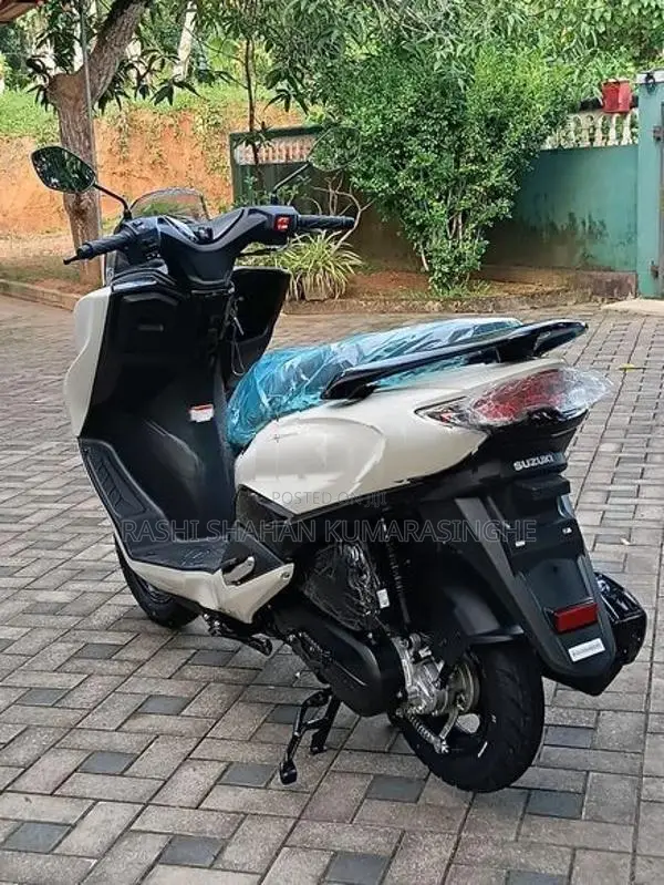 Suzuki Burgman 125 2026