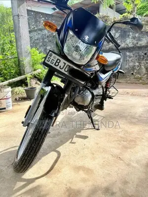 Bajaj CT100 2022