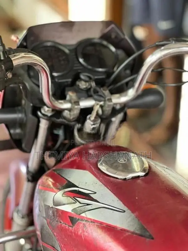 Bajaj CT100 2005