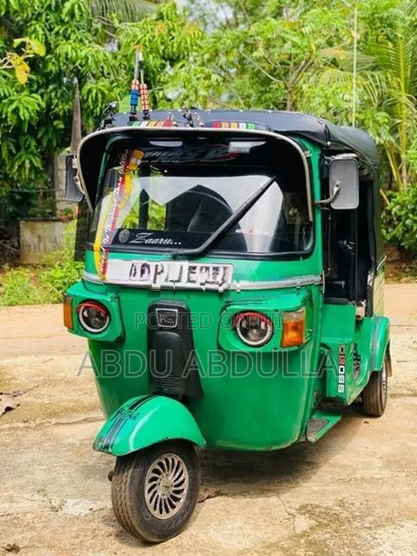 Bajaj RE 2013
